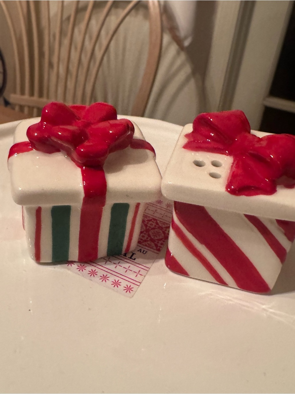 Festive Red & White Gift Box Salt and Pepper Shakers - Holiday Home Decor